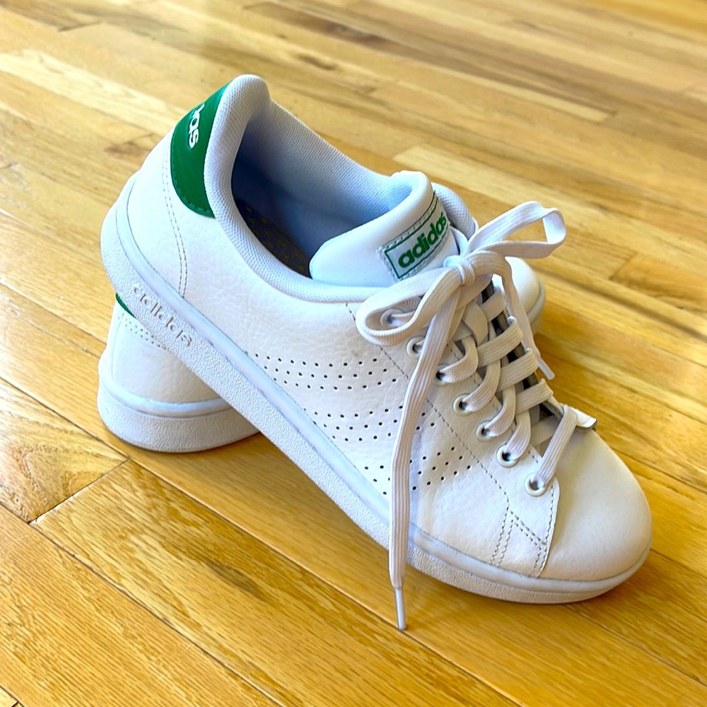 Adidas Advantage Women's Sneakers